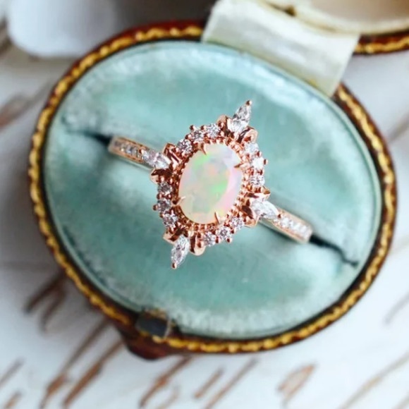 NEW ROSE GOLD FIRE OPAL RHINESTONE RING - Picture 3 of 4